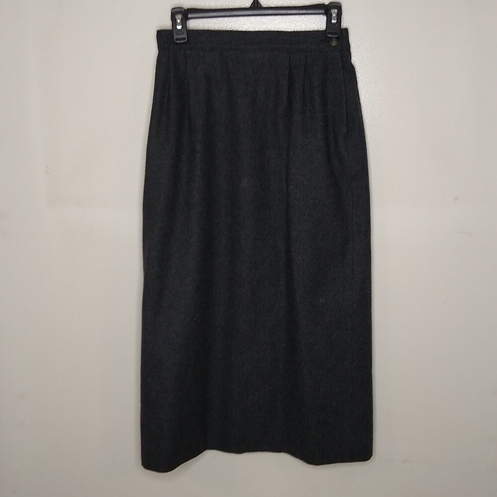 Pendleton women's size 10 Gray wool skirt. Vintage Preppy